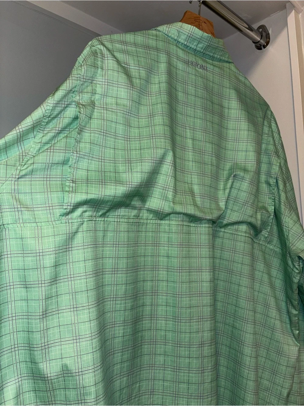 Heybo Men's Mint Green Plaid Button-Down Fishing Shirt - Picture 4 of 5